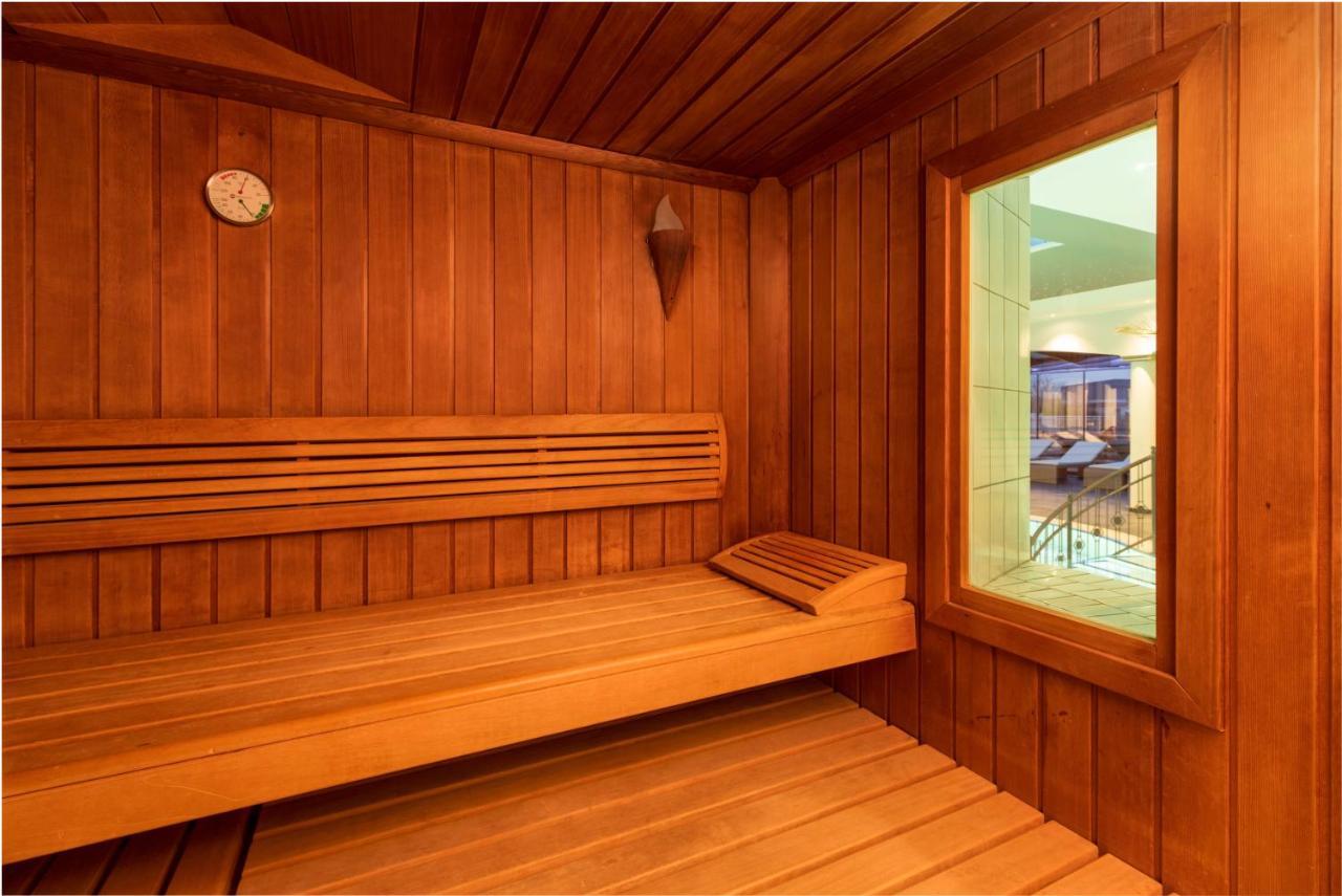 25H Spa-Residenz Best Sleep Privat Garden & Pools Neusiedl am See Exteriör bild
