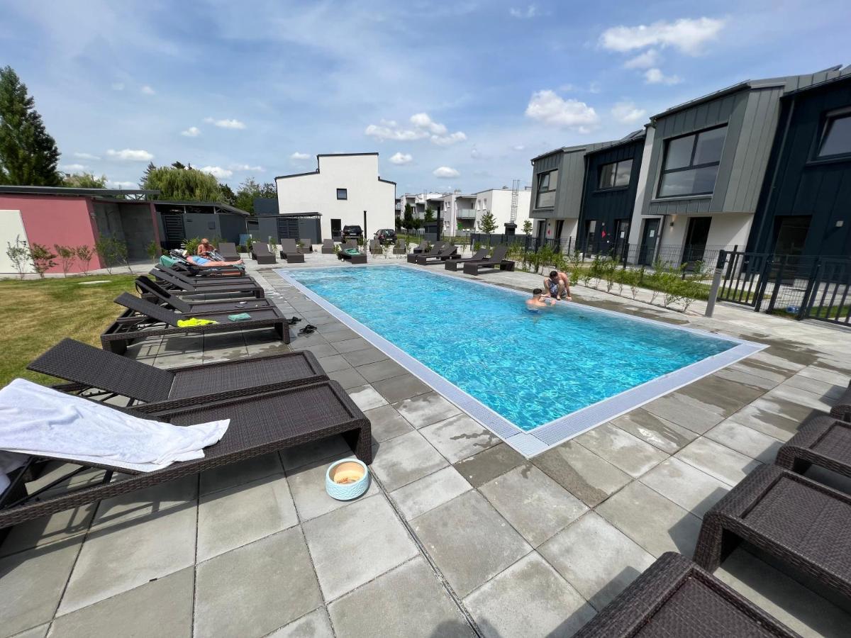 25H Spa-Residenz Best Sleep Privat Garden & Pools Neusiedl am See Exteriör bild