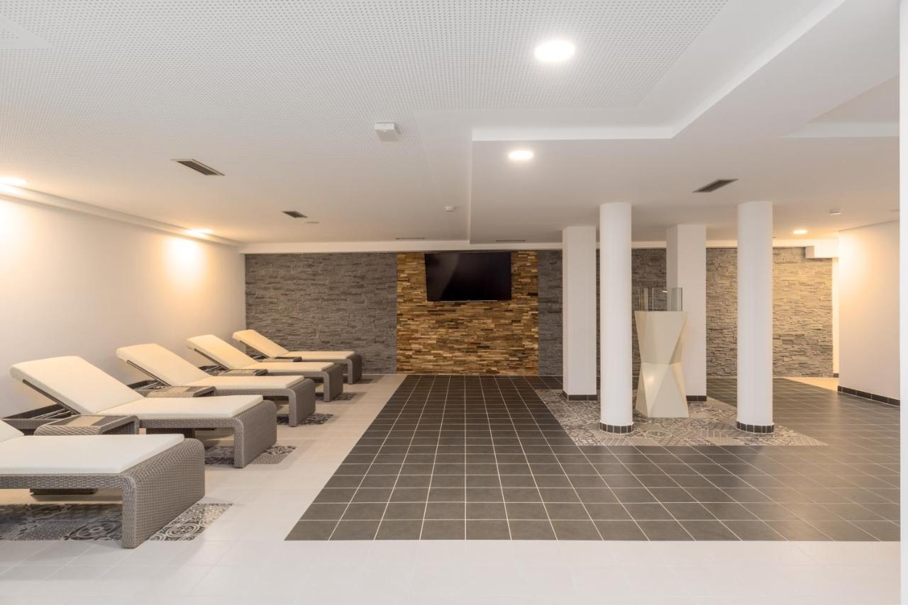 25H Spa-Residenz Best Sleep Privat Garden & Pools Neusiedl am See Exteriör bild